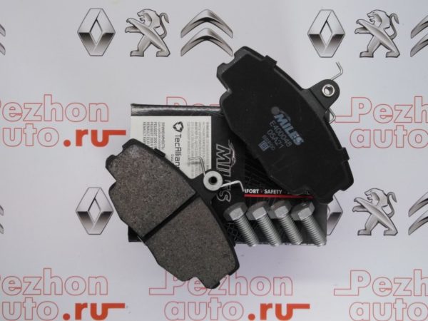 Колодки тормозные передние E400048